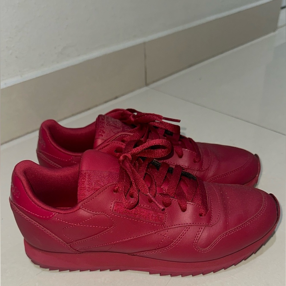 Reebok Classic leather solid sneakers (women)